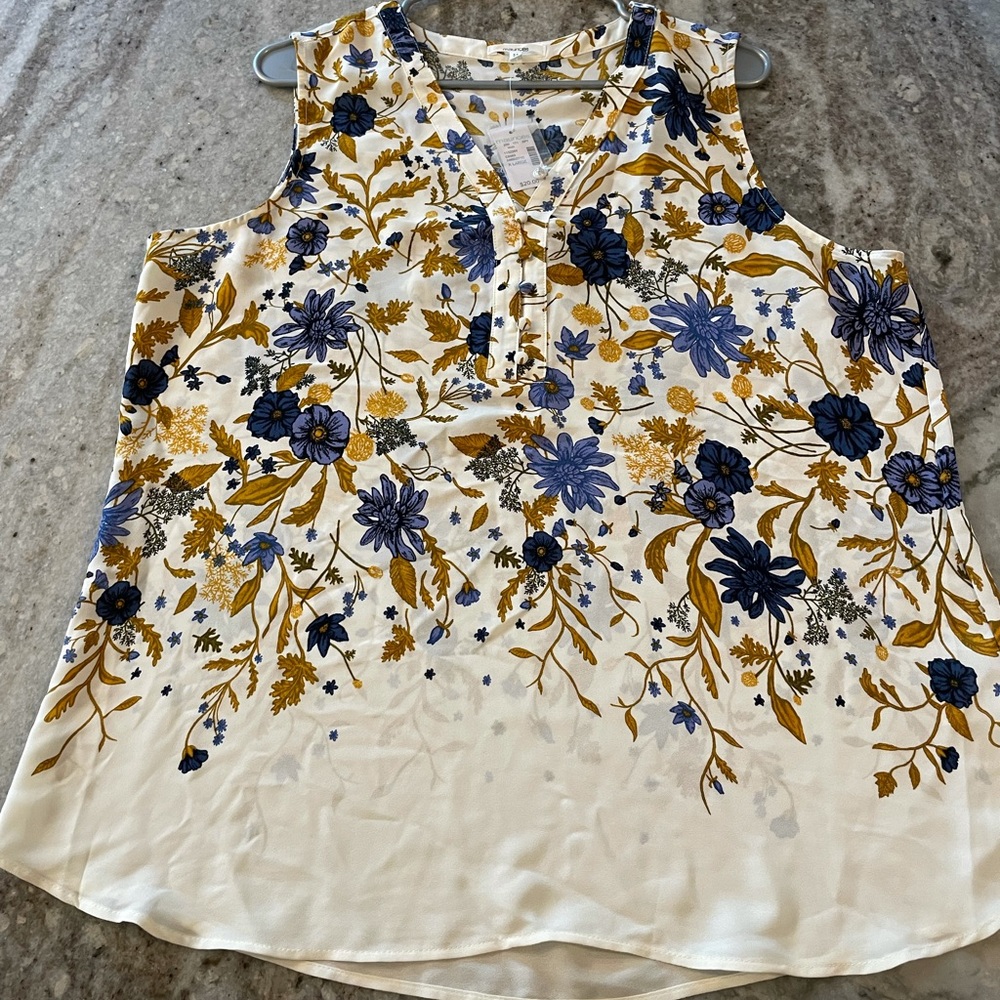 Maurices top
